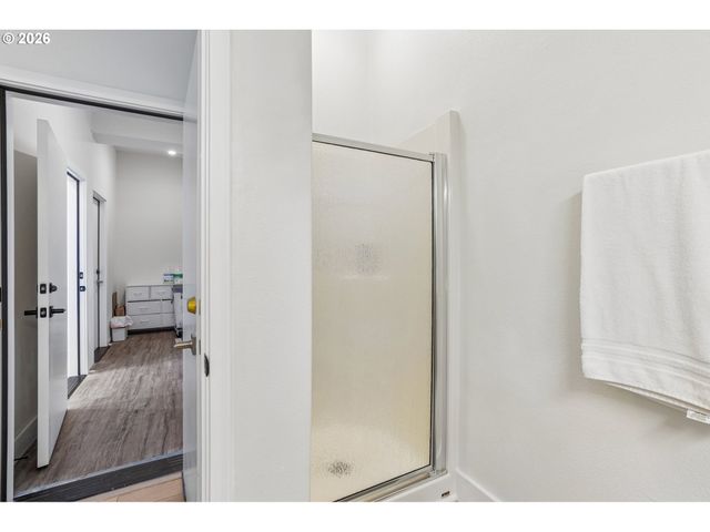 3905 N OVERLOOK Ter, Portland, OR 97227