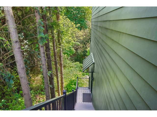 3905 N OVERLOOK Ter, Portland, OR 97227