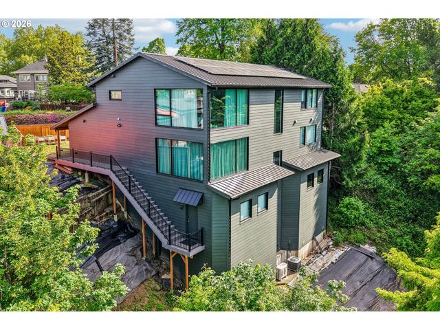 3905 N OVERLOOK Ter, Portland, OR 97227