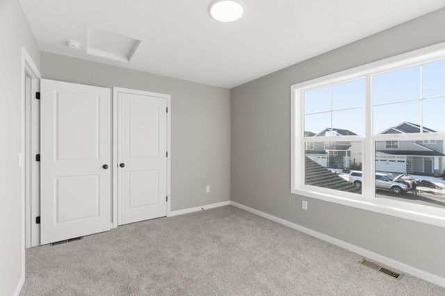 10580 Goodview Avenue S, Cottage Grove, MN 55016