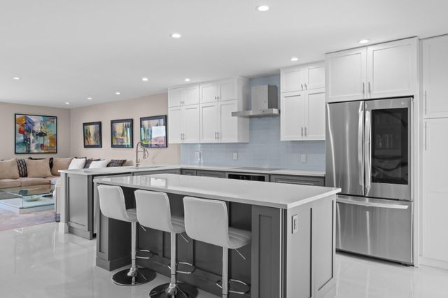 643 Kensington Place 643, Wilton Manors, FL 33305