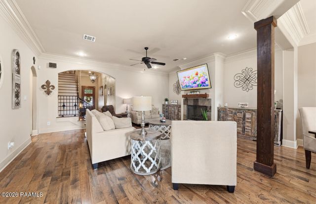 307 La Villa Circle, Youngsville, LA 70592