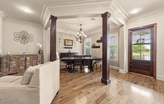 307 La Villa Circle, Youngsville, LA 70592