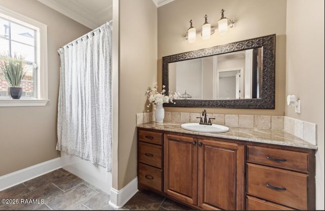 307 La Villa Circle, Youngsville, LA 70592