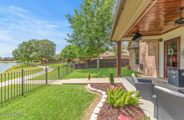 307 La Villa Circle, Youngsville, LA 70592
