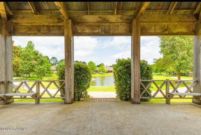 307 La Villa Circle, Youngsville, LA 70592