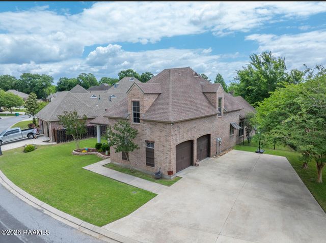 307 La Villa Circle, Youngsville, LA 70592