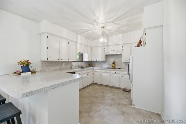 5641 S 369th West Avenue, Mannford, OK 74044