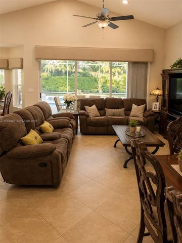 22015 Altona Dr, Boca Raton, FL 33428