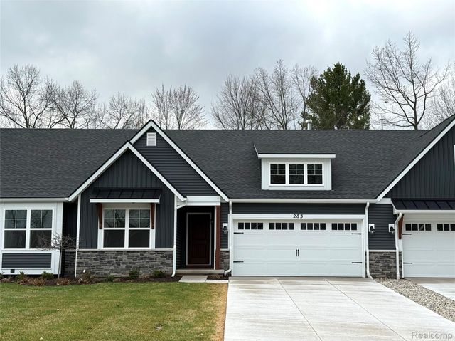 283 Canyon Creek Court 30, Marion Township, MI 48843