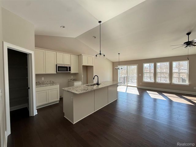 283 Canyon Creek Court 30, Marion Township, MI 48843