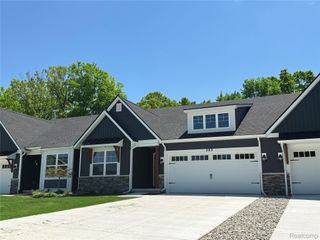 283 Canyon Creek Court 30, Marion Township, MI 48843