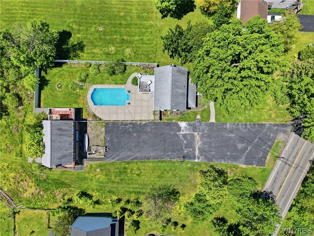 327-329 South Ellicott Creek Road, Amherst, NY 14228