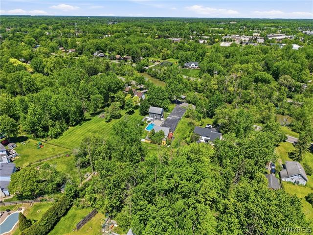 327-329 South Ellicott Creek Road, Amherst, NY 14228