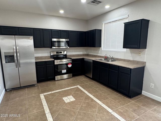 1909 N 103RD Lane, Avondale, AZ 85392