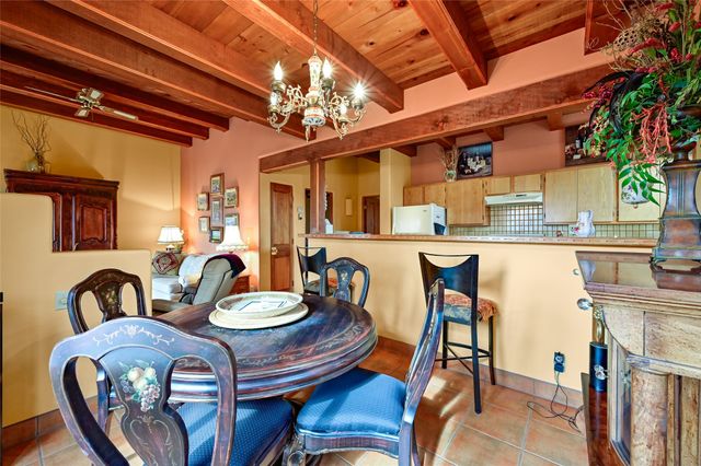 1079 Encantado Drive NE, Santa Fe, NM 87501