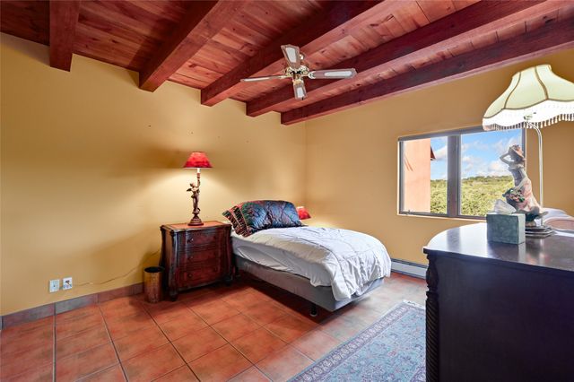 1079 Encantado Drive NE, Santa Fe, NM 87501