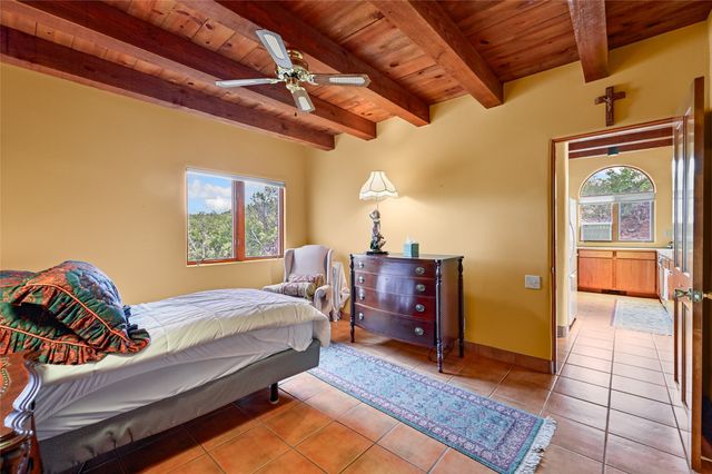 1079 Encantado Drive NE, Santa Fe, NM 87501