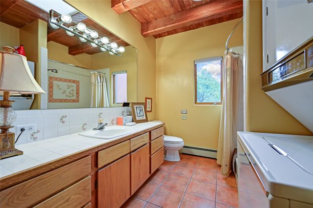 1079 Encantado Drive NE, Santa Fe, NM 87501