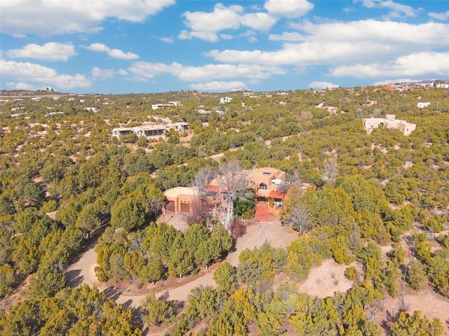 1079 Encantado Drive NE, Santa Fe, NM 87501