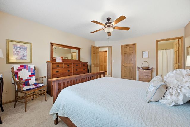 3250 40 Avenue S F, Fargo, ND 58104