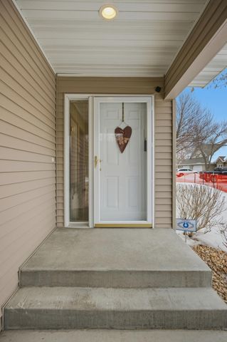 3250 40 Avenue S F, Fargo, ND 58104