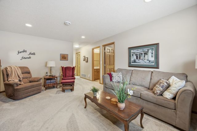 3250 40 Avenue S F, Fargo, ND 58104