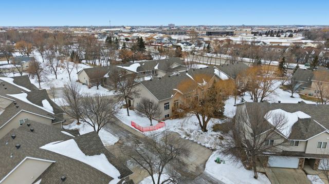 3250 40 Avenue S F, Fargo, ND 58104