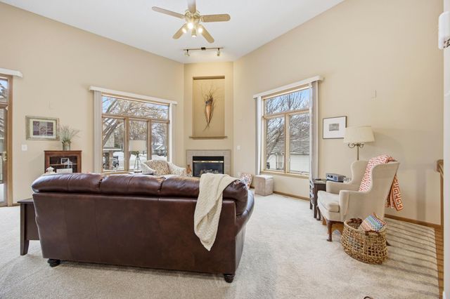 3250 40 Avenue S F, Fargo, ND 58104