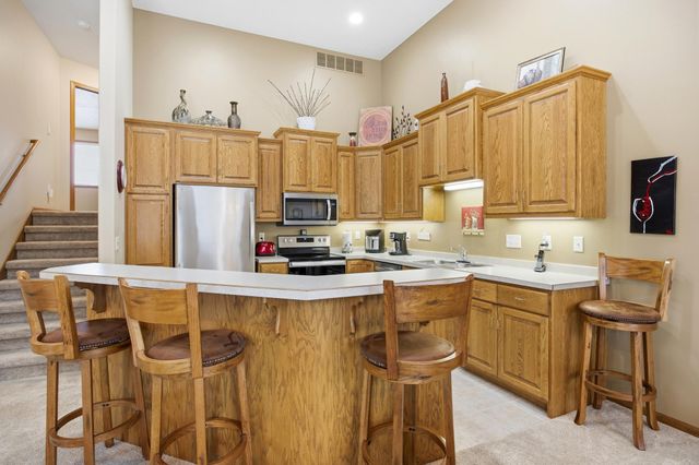 3250 40 Avenue S F, Fargo, ND 58104