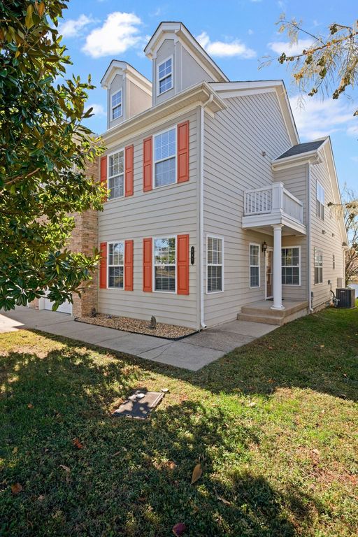 247 Harbor Village Dr, Madison, TN 37115