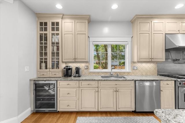 1275 Central Avenue, Needham, MA 02492