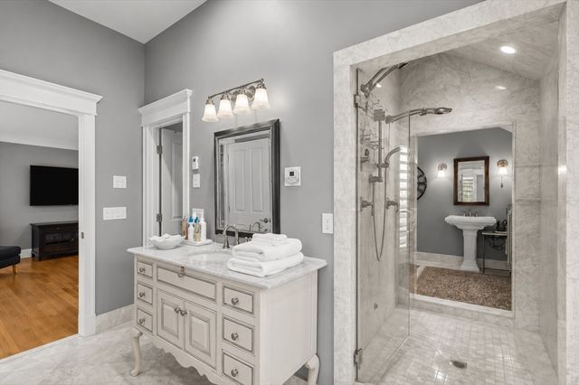 1275 Central Avenue, Needham, MA 02492