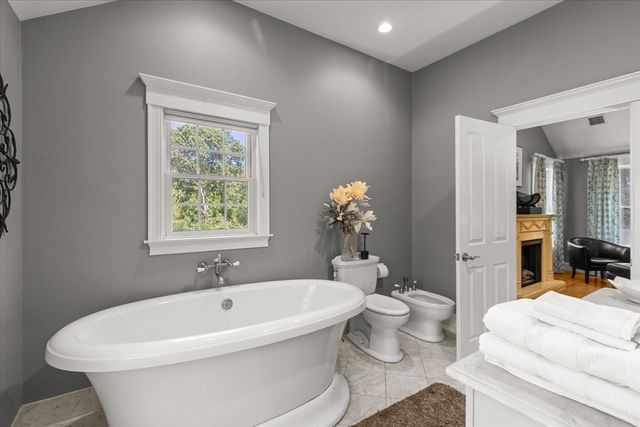 1275 Central Avenue, Needham, MA 02492
