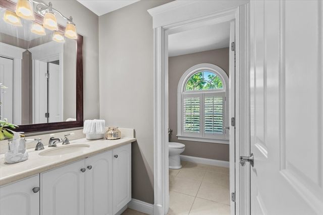 1275 Central Avenue, Needham, MA 02492