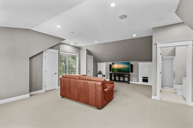 1275 Central Avenue, Needham, MA 02492