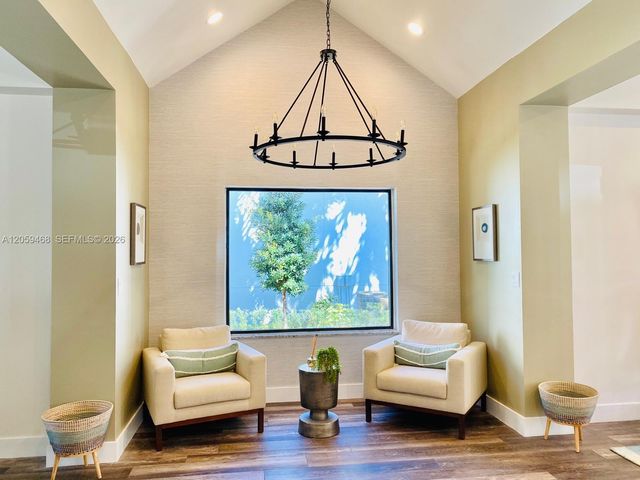 540 S Park Road 111-9, Hollywood, FL 33021