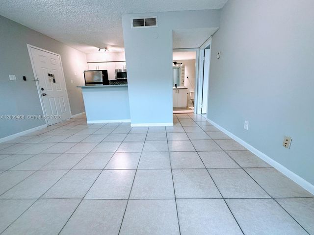 540 S Park Road 111-9, Hollywood, FL 33021