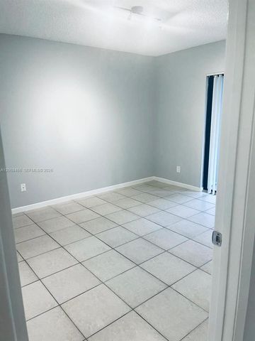 540 S Park Road 111-9, Hollywood, FL 33021
