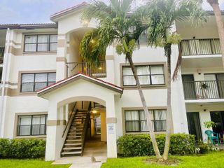 540 S Park Road 111-9, Hollywood, FL 33021