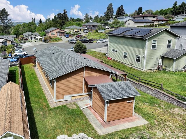 1910 E Gregory Street Ct, Tacoma, WA 98404