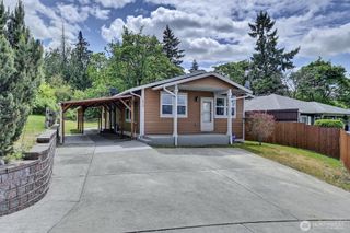 1910 E Gregory Street Ct, Tacoma, WA 98404