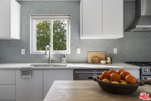4566 Toland Way, Los Angeles, CA 90041