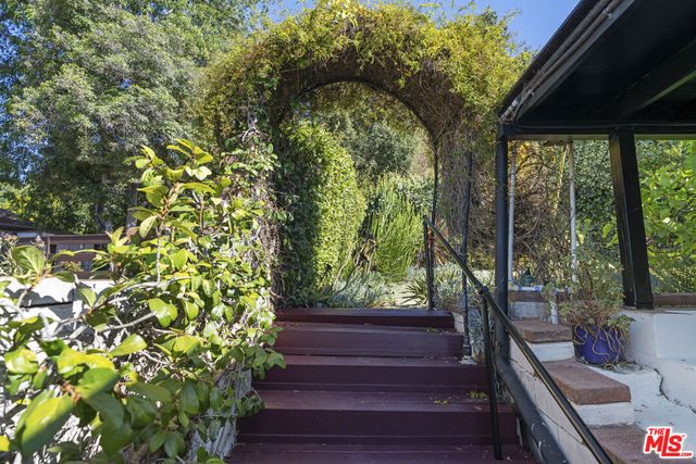4566 Toland Way, Los Angeles, CA 90041