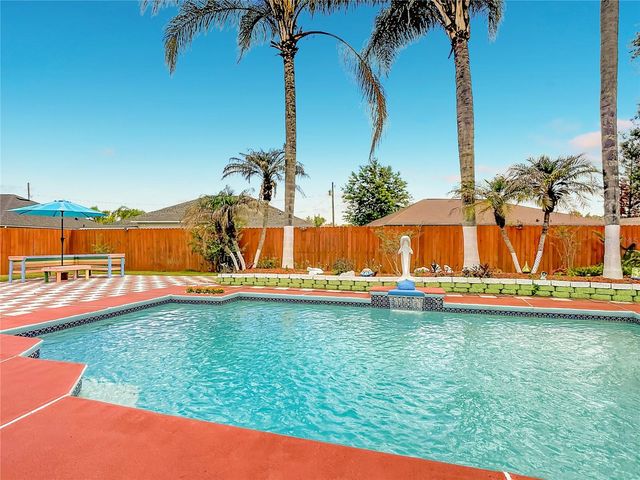 915 BONNEVILLE LANE, Kissimmee, FL 34759
