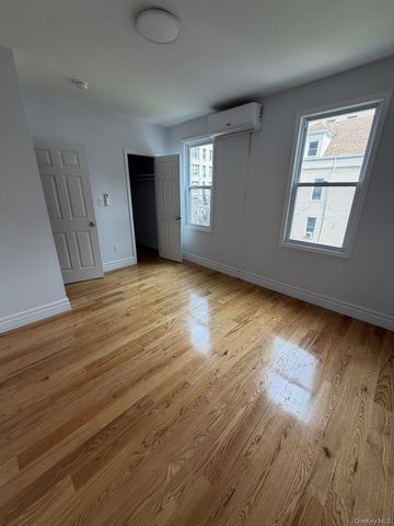2760 Bainbridge Avenue 2nd Floor, Bronx, NY 10458