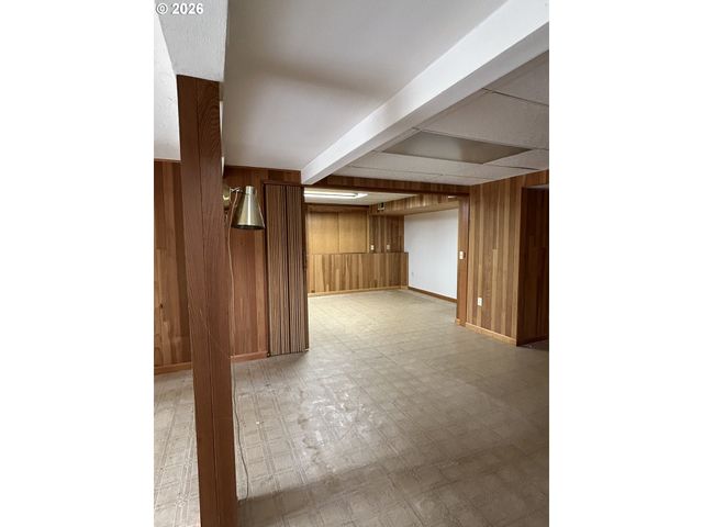 3353 Sw DOLPH Ct, Portland, OR 97219