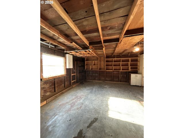 3353 Sw DOLPH Ct, Portland, OR 97219