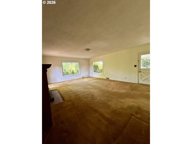 3353 Sw DOLPH Ct, Portland, OR 97219