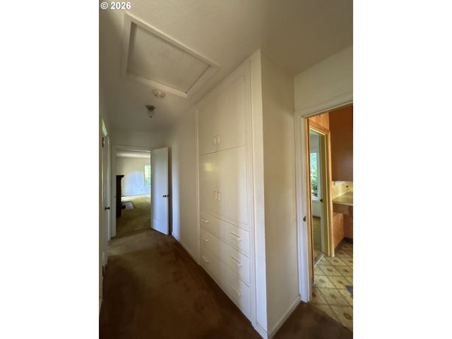 3353 Sw DOLPH Ct, Portland, OR 97219